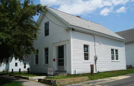 Hoyt Exterior - Pre Renovation